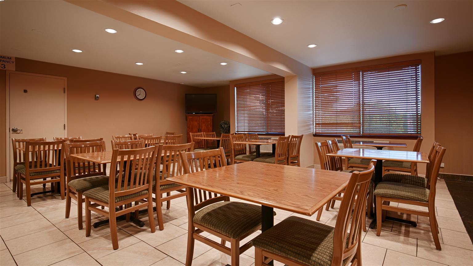 Hotel Wingate By Wyndham 3*
