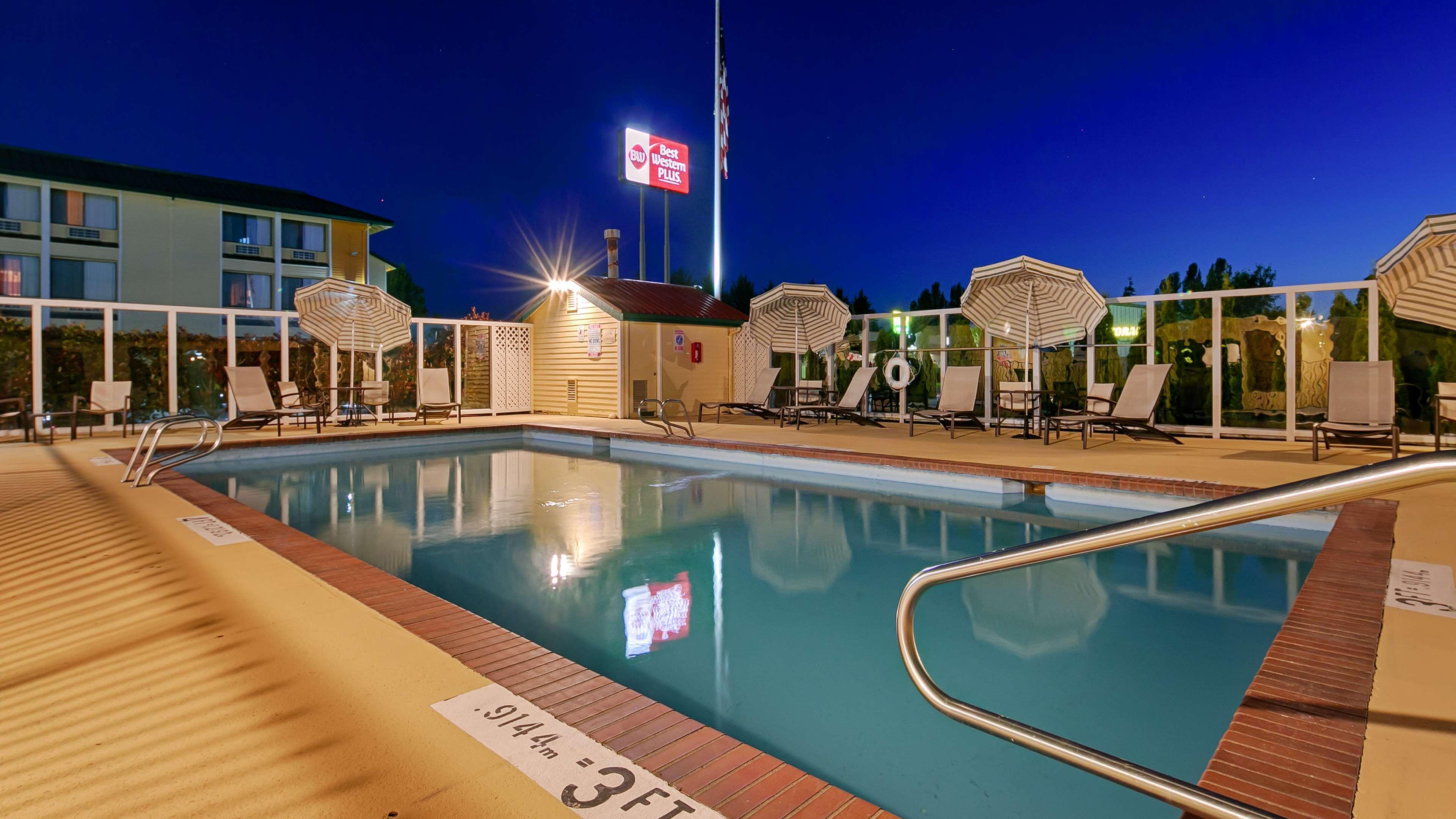 Wingate By Wyndham Hotel 3*