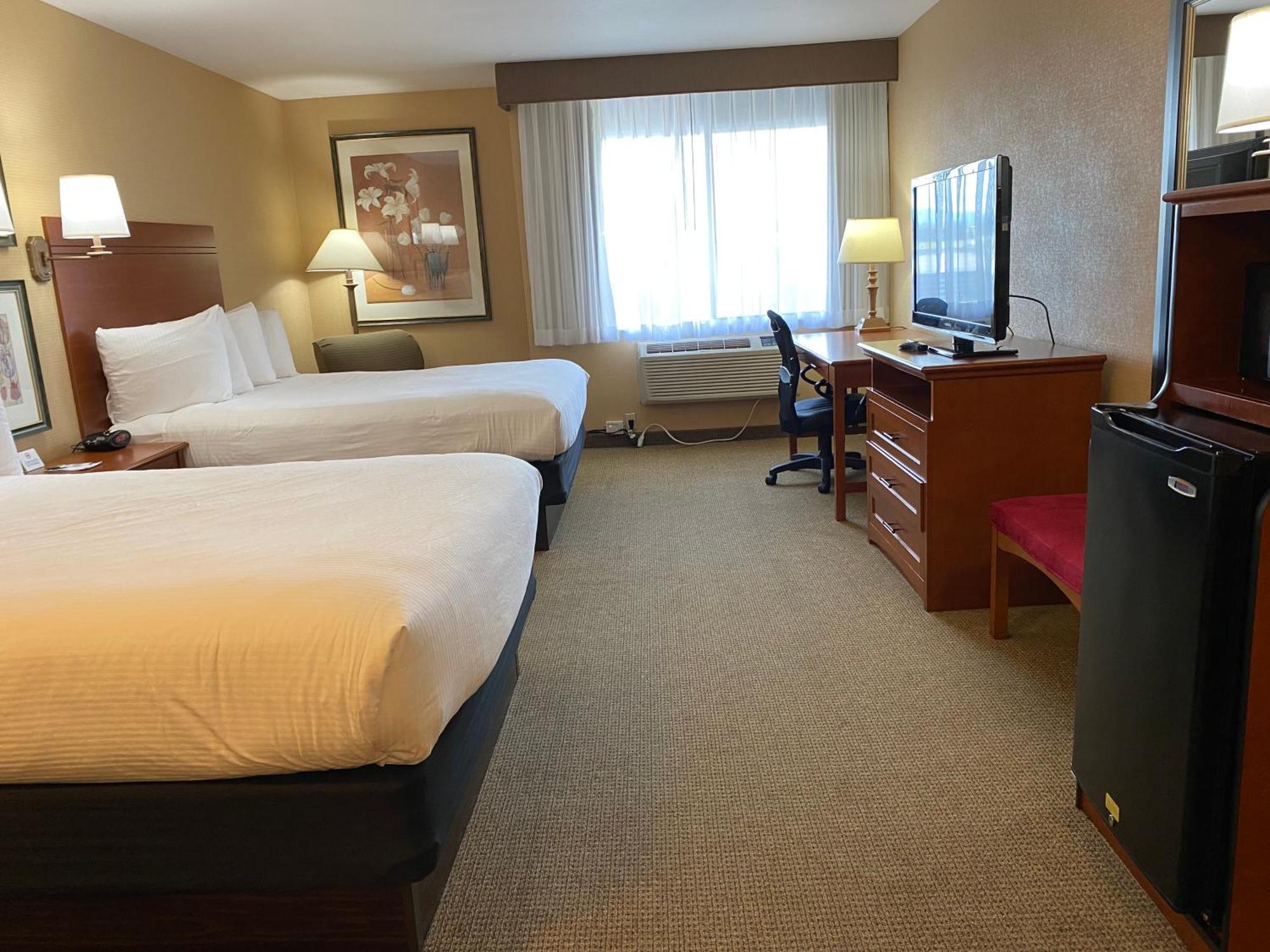 Wingate By Wyndham Hotel