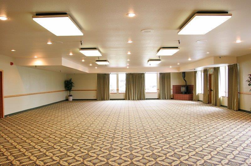 Wingate By Wyndham Hotel 3*