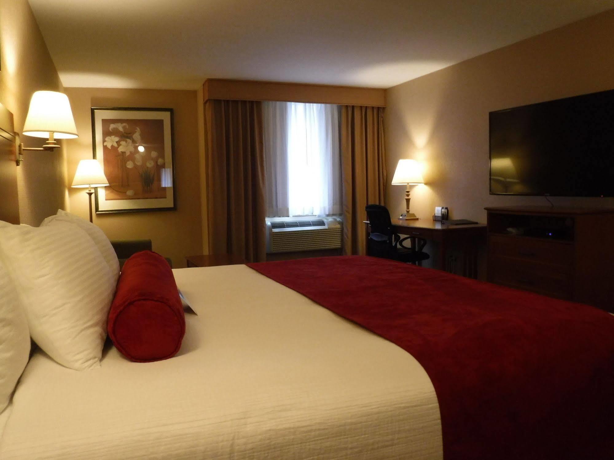 Wingate By Wyndham 3*